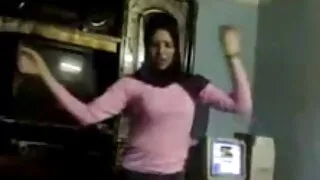 فتاة صغيرة بعد اللسان يجلس على الديك الرجل سكسي مترجم افلام كامله وركوب الخيل له