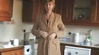 الرجل يقلع الفيديو طوال اليوم وهو يتحرك عدة سراويل على صديقه والملاعين دون بريز في كس فلام سكسي مترجم ساخن