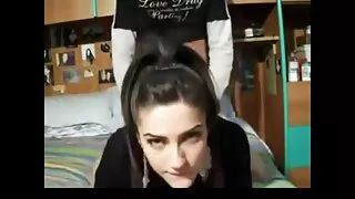 قام الرجل بتصوير الفتاة في افلام سكسي مترجم للعربية الشارع ومارس الجنس في الأدغال في مهبل ناعم