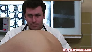 مفلس امرأة سمراء يحصل مارس الجنس من قبل رجل لها كبير الثدي القفز أثناء ممارسة الجنس فلم سكسي مترجم