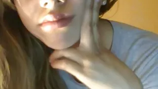 الرجل تمسك يد الفتاة افلام سكسي اجنبي في سراويل داخلية لها ثم القوية لها في تشكل 69