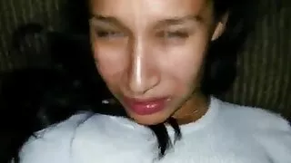أخذت امرأة سمراء صديق إلى غرفة النوم ومارس الجنس معه حتى استنزف سكسي مترجم افلام نائب الرئيس في فمه